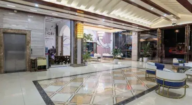 Hengrun Hotel, Rezerwuj Hotel Hotele w Pu'er z parkingiem, Parking