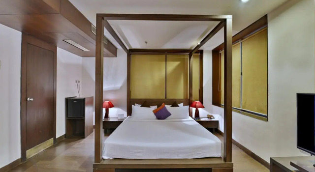 17 Degrees Hotel, Boek Hotel Dhanbad Jharkhand