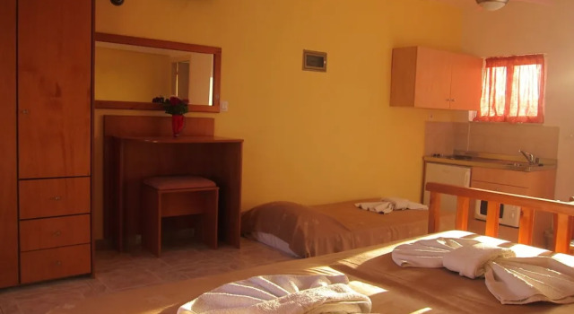 Студия с балконом Baladinos Apartments