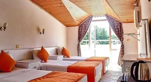 Люкс с видом на бассейн Mersoy Bellavista Hotel