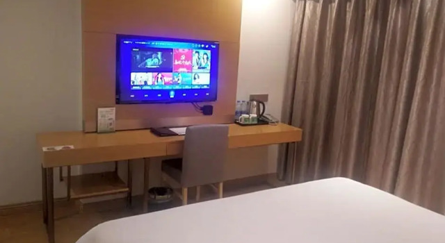 GreenTree Inn Xining Chengdong District Huangguang Yiwu Trade City Express Hotel, Rezerwuj Hotel Chengdong District Xining