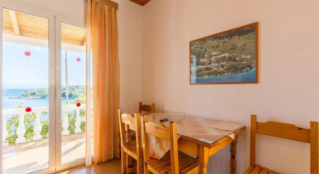 Dolphin Villa 1, Book Villa Hotels in Paxoi with a Pool, Swimming Pool