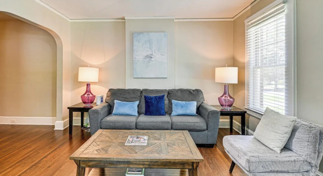 Easy Access to Uptown & Sports! Charlotte Duplex