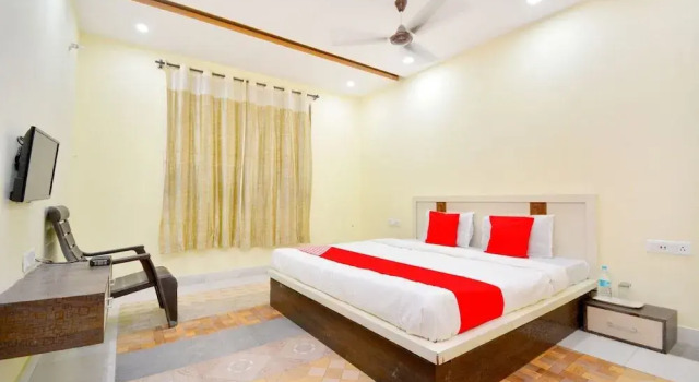 OYO 42769 Vij Guest House, Buchen Sie Pension Ludhiana Punjab