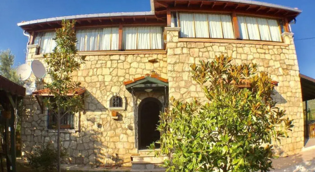 Tas Konak