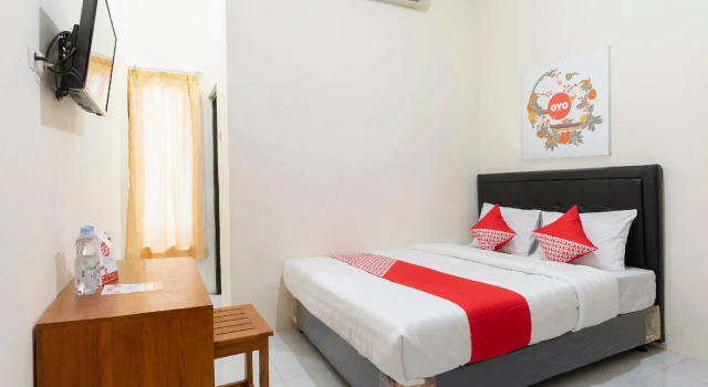 Номер Deluxe RedDoorz Syariah near Pakuwon Mall Jogja