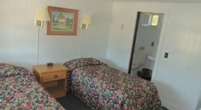 Phil & Anns Sunset Motel, Rezerwuj Motel Hotele w New England z basenem, Basen