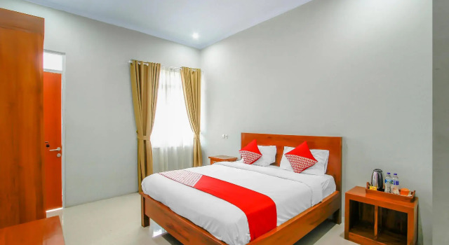 Номер Deluxe OYO 3277 Inayah Pkpri Hotel Syariah