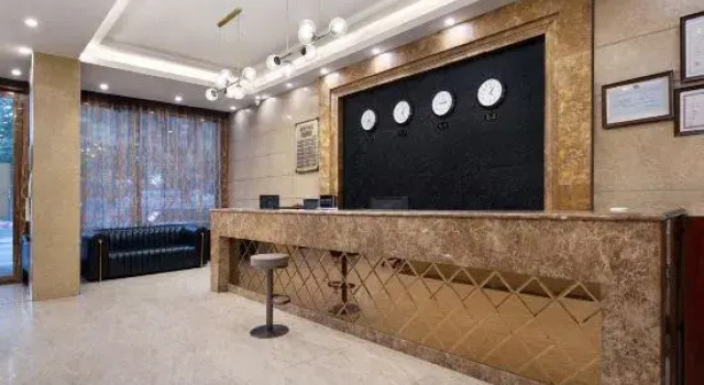 Violet Holiday Hotel (Yueyang Pedestrian Street Branch), Rezerwuj Hotel Yueyang Hunan