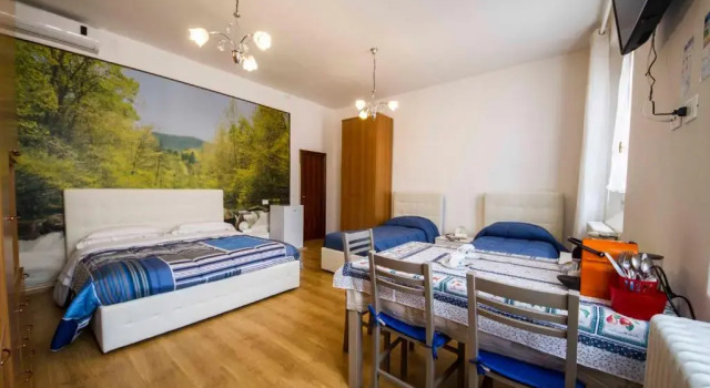 Четырёхместный номер Standard Bed & Breakfast Porta Santi