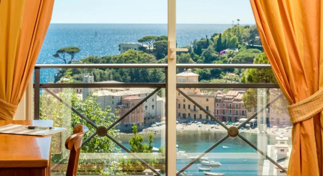 Двухместный номер Superior с балконом и с видом на море Hotel Vis à Vis