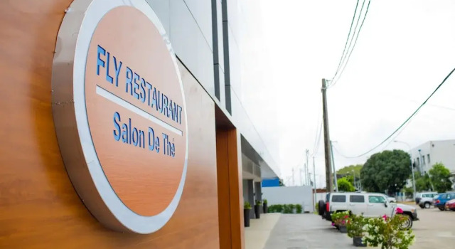 Fly Hotel, Rezervasyon Otel Libreville 4 yıldızlı oteller, 4*