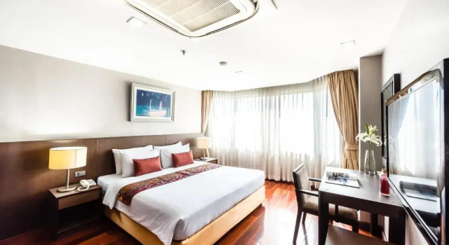 Люкс с 3 комнатами Royal Suite Hotel Bangkok