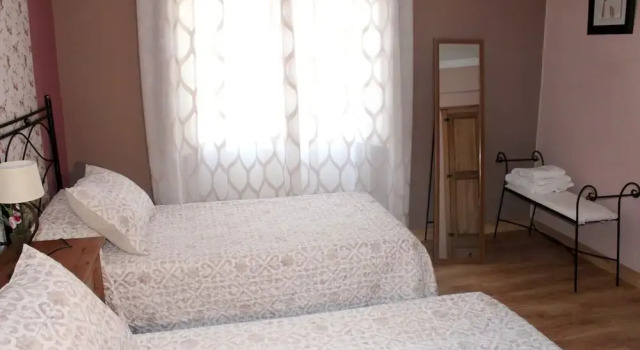 Charming House in Villanueva de los Infantes with Enclosed Garden, Забронировать Отель Вильянуэва-де-лос-Инфантес Ciudad Real Province
