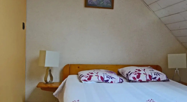 Gites La mer dans les bois, Rezerwuj Hotel Hotele w Plourivo z parkingiem, Parking