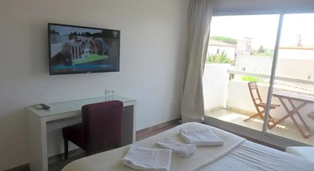 Номер Standard с балконом Hotel Sable Et Soleil - Port, Plage & Jacuzzi privé