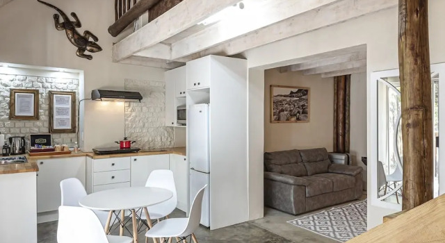 Номер Comfort Glendas Guest Suites