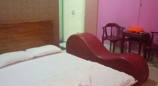 Hong Nhung Hotel, Забронировать Отель Отели Биньань с бассейном, Бассейн