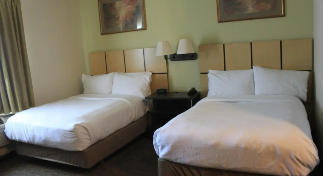 Двухместный номер Standard c 1 комнатой Candlewood Suites Tulsa