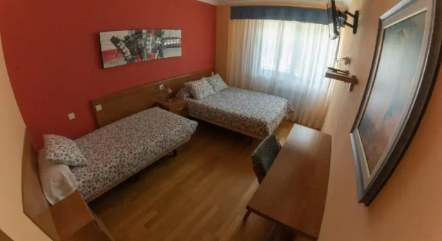 Hostal Santiago 2, Забронировать Отель Бургос Burgos Province