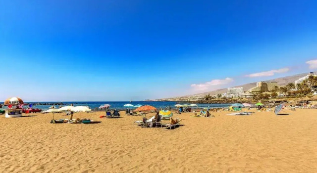Апартаменты Apartamento de 2 dormitorios con Wifi, cerca de playa, en Playa de Las Americas