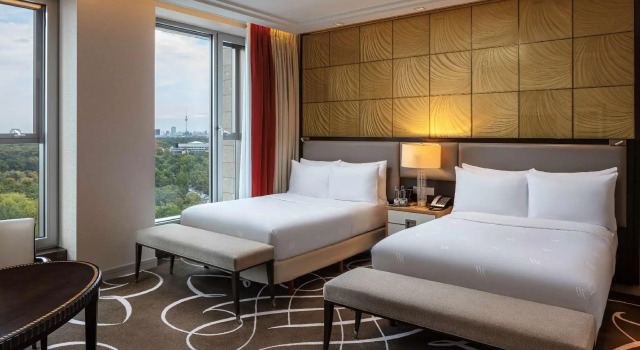 Номер Family Connecting Deluxe Waldorf Astoria Berlin