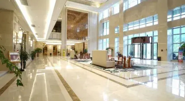 ChangSheng Tongjiang Hotel, Rezerwuj Hotel Hotele w Bazhong z parkingiem, Parking
