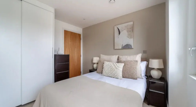 3 Bed Flat by Limehouse Basin, Varaa Huoneisto Asunnot kohteessa Merseyside, Huoneisto