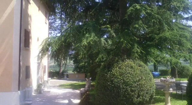 Villa Montrona RR, Забронировать Вилла Имола провинция Болонья