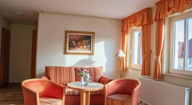 Hotel Dünenschloss, Забронировать Отель Карлсхаген земля Мекленбург-Передняя Померания