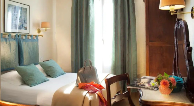 Двухместный номер Comfort с балконом New Orient Hotel