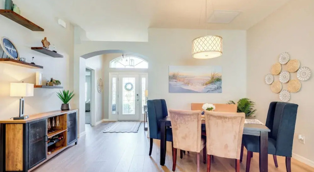 Коттедж с 3 комнатами Private Lanai & Pool Access: Home in the Villages
