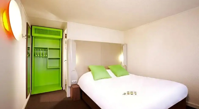 Трёхместный номер Superior greet hôtel Angoulême