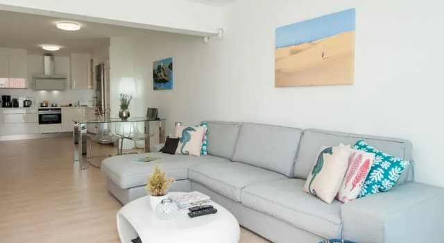 Bungalow Playa del Inglés JFGI by VillaGranCanaria, Забронировать Отель Отели Плайя дель Инглес 3 звезды, рядом с Cita Shopping Center, 3*
