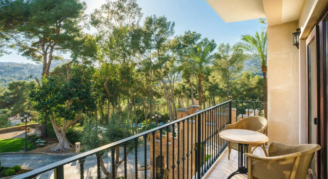 Двухместный номер Classic с балконом и с видом на сад Castillo Hotel Son Vida-Adults Only, a Luxury Collection Hotel, Mallorca