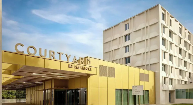 Courtyard by Marriott Ghent, Забронировать Отель Отели Leiestreek с парковкой, Парковка