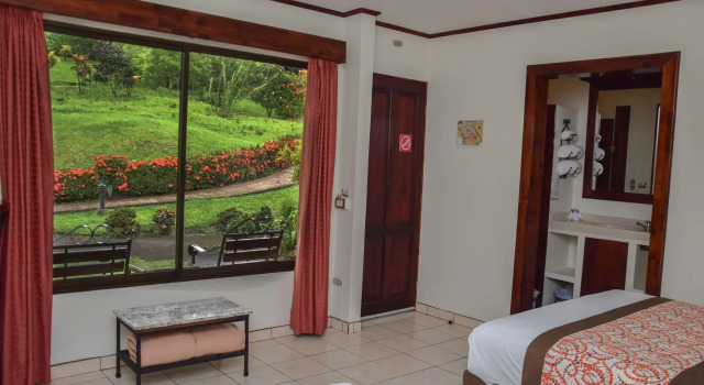 Hotel Arenal Volcano Inn, Boek Hotel Hotels in Alajuela met parkeren, Parkeren