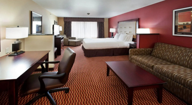 Двухместный люкс Holiday Inn Express and Suites Great Falls by IHG