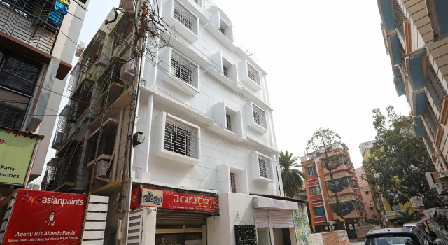 OYO Flagship 16802 Transit Express - Kalikapur, Prenota Hotel Calcutta 