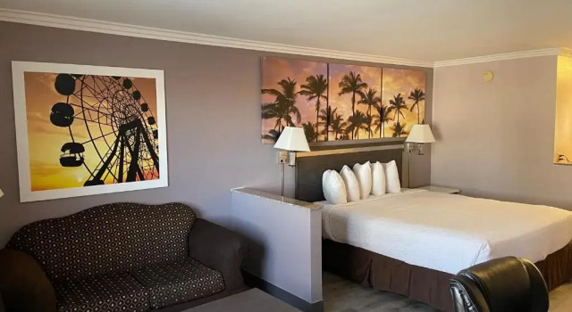 Номер Standard Days Inn by Wyndham Indio