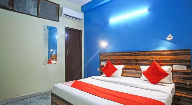 Silver Villa by OYO Rooms