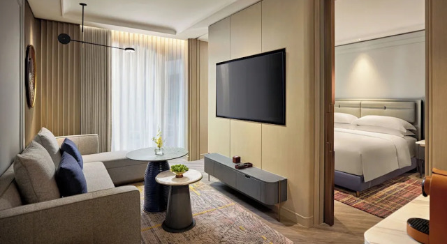 Полулюкс c 1 комнатой с балконом Fairmont Hanoi