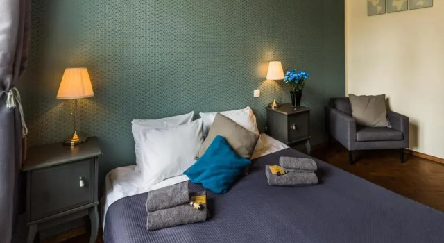 Angel House Aparthotel Wawel Castle, Забронировать Гостевой дом Гостевые дома Кракова, рядом с Церковь Святого Франциска Ассизи, Гостевой дом