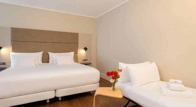 Premium Doppel Zimmer NH Collection Berlin Mitte am Checkpoint Charlie