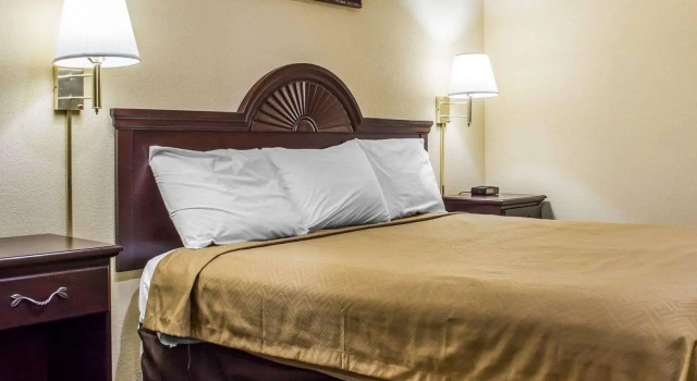 Двухместный номер Standard Econo Lodge & Suites