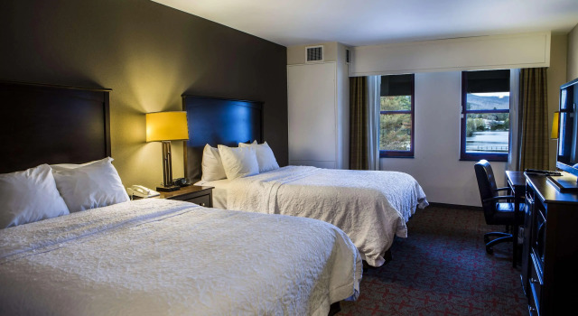 Hampton Inn & Suites Lake Placid, Забронировать Отель Лейк-Плэсид Whiteface Mountain