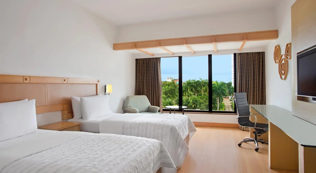 Двухместный номер Deluxe с видом на город Le Meridien Kochi