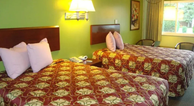 Четырёхместный номер Standard Pinconning Trail Inn Motel