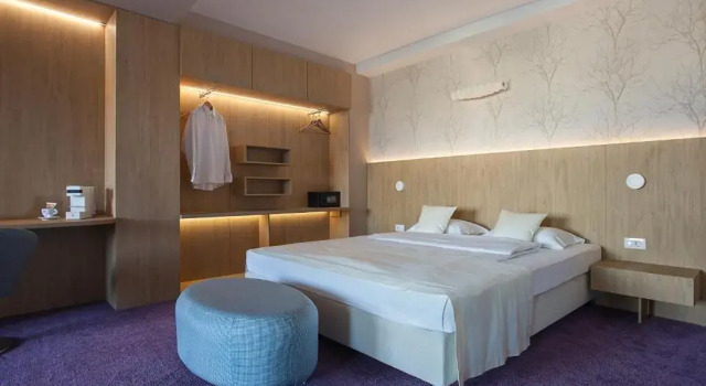 Полулюкс City Park Hotel