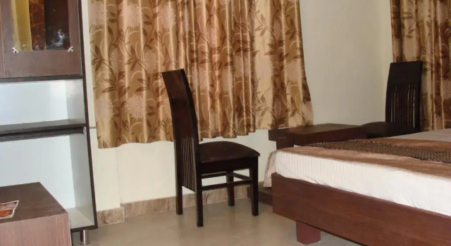 Номер Executive Hotel Abhinandan Grand